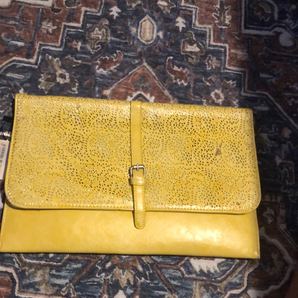 Light weight yellow purse